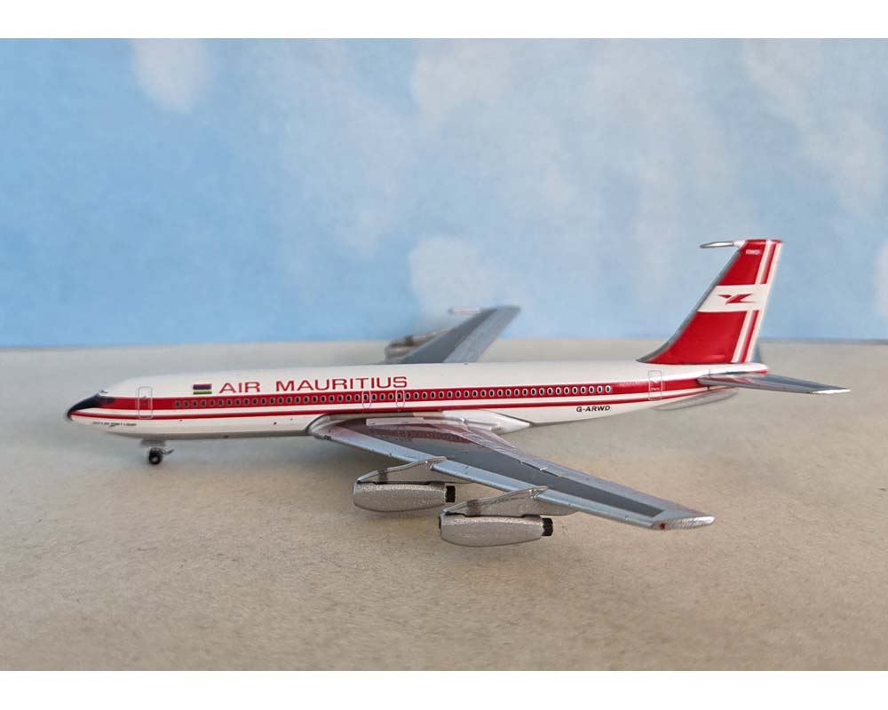 www.JetCollector.com: Air Mauritius B707-420 G-ARWD 1:400 Scale