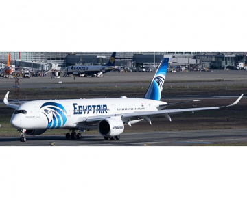 Egyptair A350-900 SU-GGE w/detachable gear, /stand 1:400 Scale Aviation400 AV4432