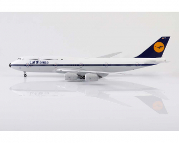www.JetCollector.com: Lufthansa Boeing 747-8 D-ABYA w/stand 1:200