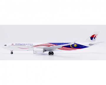 Malaysia Airlines A330-900neo w/stand 9M-MNH 1:200 Scale JC Wings XX20503