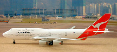 Qantas B747-438 特別塗装機 2機セット www.JetCollector.com: Qantas Longreach City of Darwin B747-438 VH-OJH