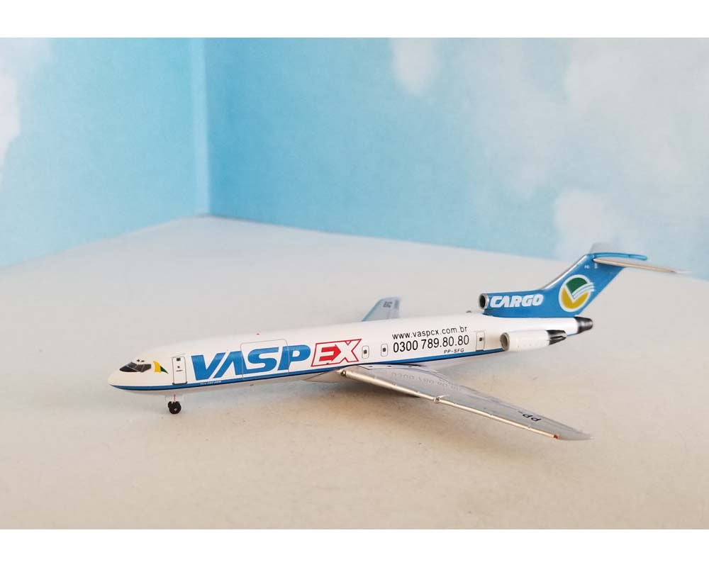 Aeroclassics 1:400 VASPEX 727-200 