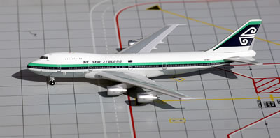 www.JetCollector.com: Air New Zealand (OC) B747-219B ZK-NZZ