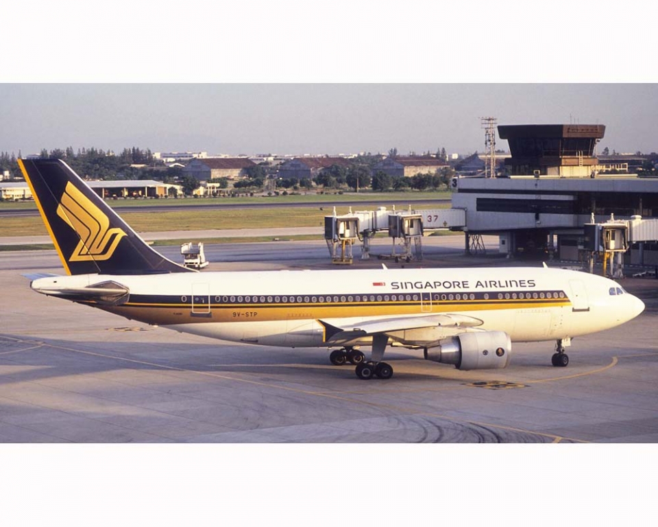 1/200 シンガポール航空　Airbus A310 www.JetCollector.com: JC WINGS SINGAPORE AIRLINES A310 Last A310