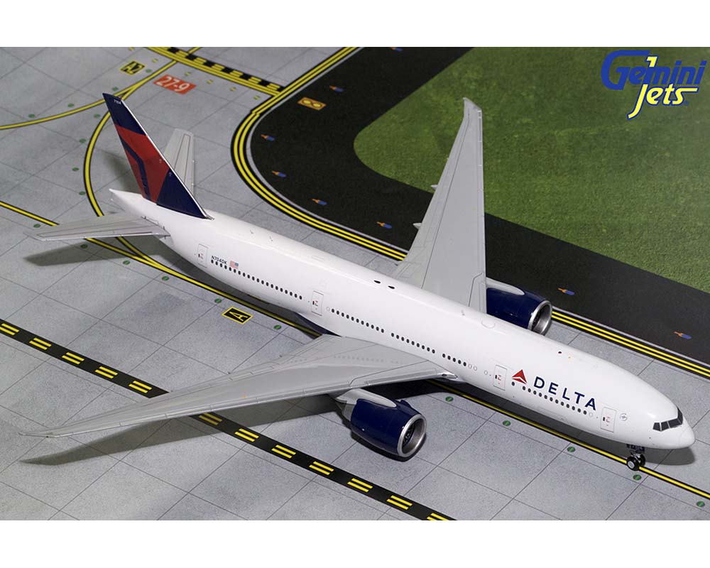 www.JetCollector.com: Delta Airlines B777-200LR N704DK 1:200 Scale