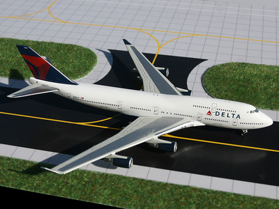 www.JetCollector.com: Delta B747-400 N666US