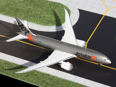 www.JetCollector.com: JETSTAR 787-8 VH-VKA
