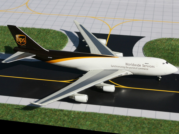www.JetCollector.com: UPS 747-400 N572UP