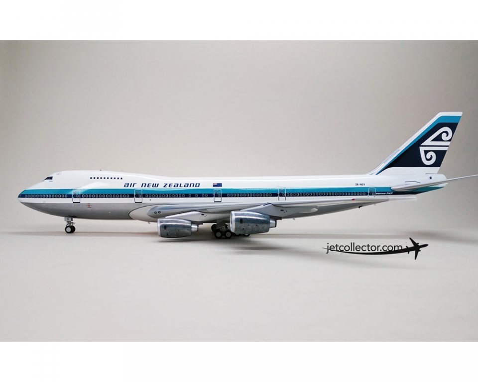 IF742NZ0119PA 1/200 AIR NEW ZEALAND BOEING 747-200 ZK-NZZ POLISHED WITH STAND