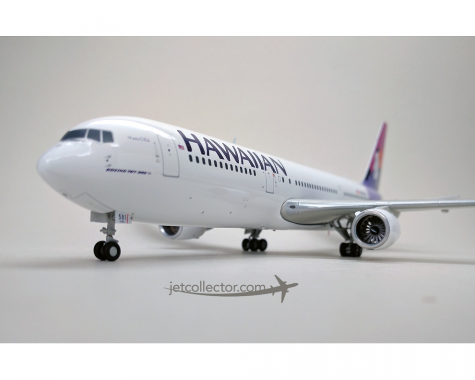 www.JetCollector.com: HAWAIIAN B767-300(W) N581HA (Damaged Box