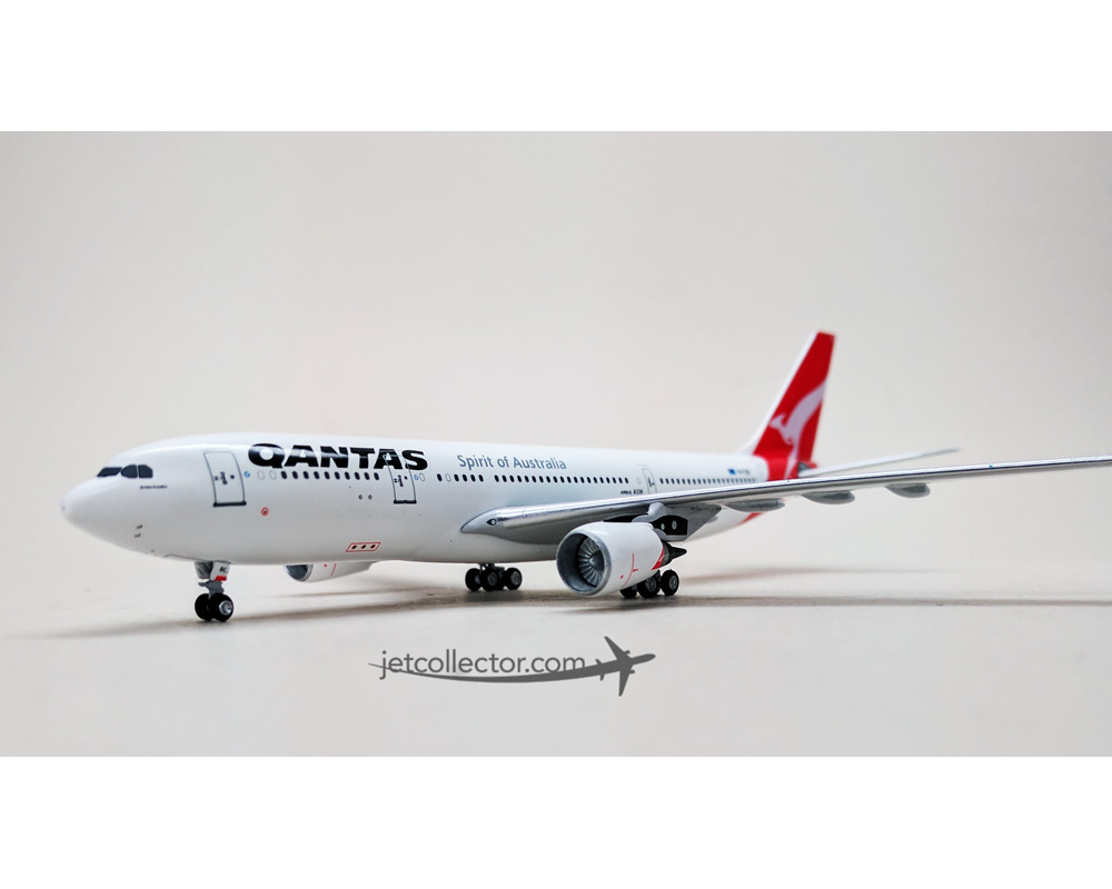 Aeroclassics 1:400 Qantas Airbus A330-200 VH-EBB CityFlyer Die-Cast Model Plane 