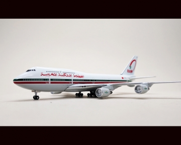 www.JetCollector.com: Canadian Airlines 747-400 E.R. Russ Baker