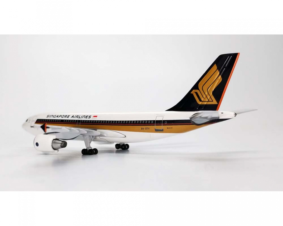 www.JetCollector.com: AEROCLASSICS SINGAPORE A310-300 9V-STY 1:400