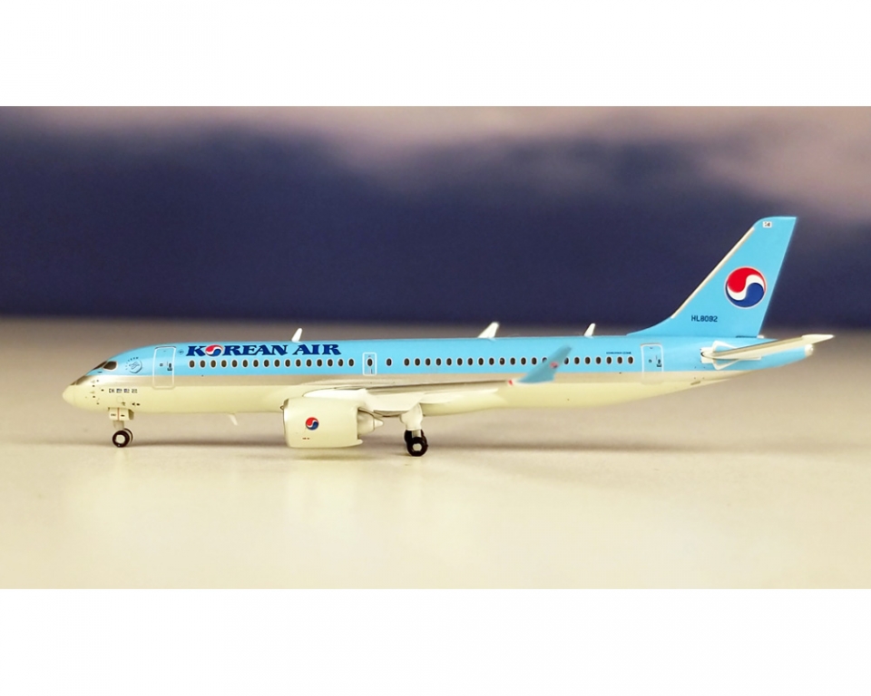Korean Air Bombardier CS300 1/400スケール www.JetCollector.com: Korean Airlines CS-300 HL8092 1:400 Scale JC