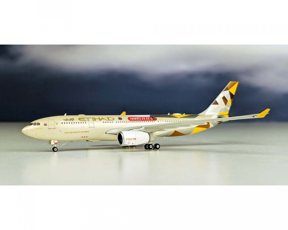 www.JetCollector.com: PHOENIX ETIHAD A330-200 TMALL A6-EYH 1:400