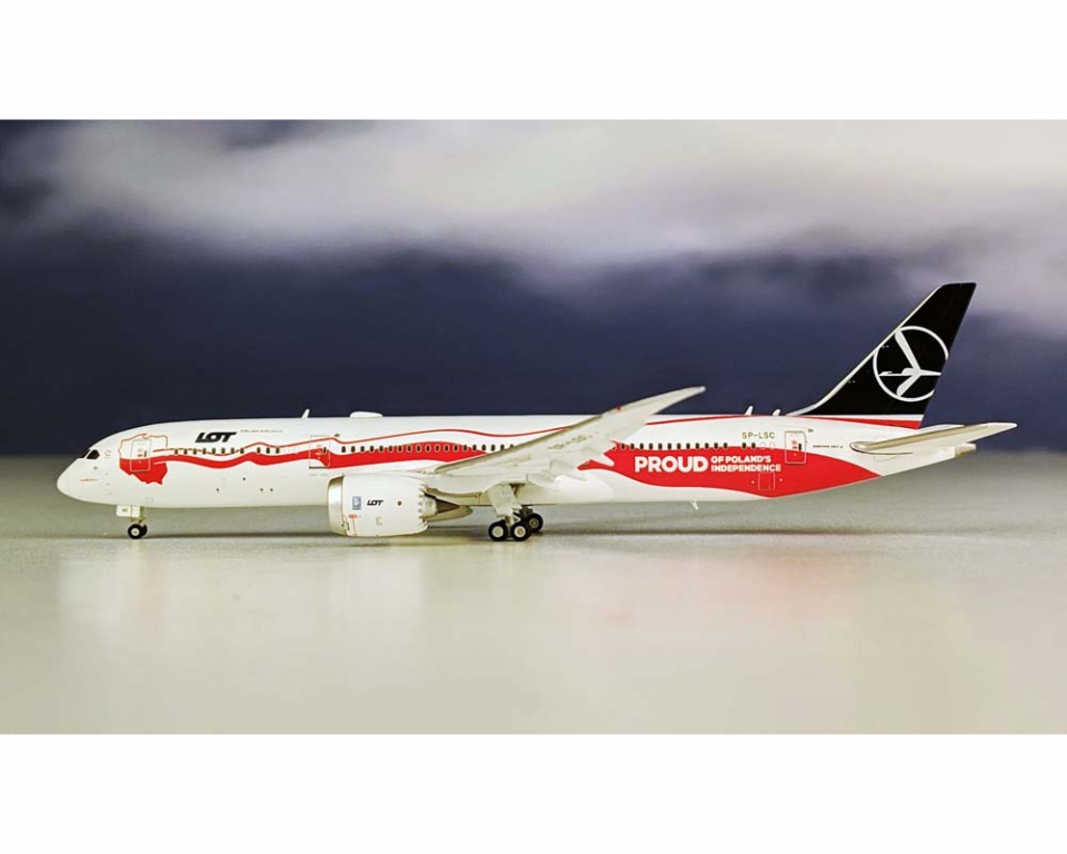 フィニッシュロージヨン www.JetCollector.com: JC WINGS LOT POLISH B787-9 PROUD