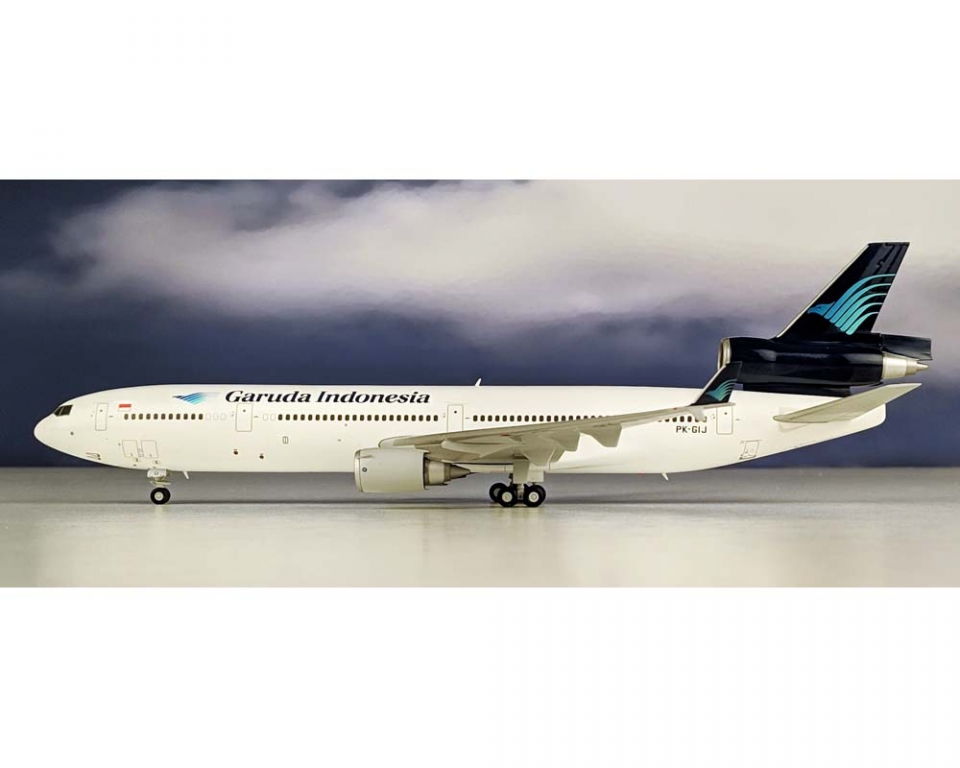 www.JetCollector.com: JC WINGS GARUDA INDONESIA MD-11 W/STAND PK