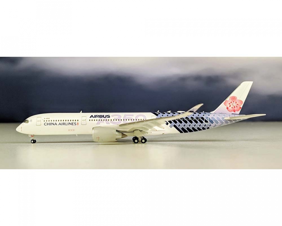 www.JetCollector.com: JC WINGS CHINA AIRLINES A350-900XWB Carbon