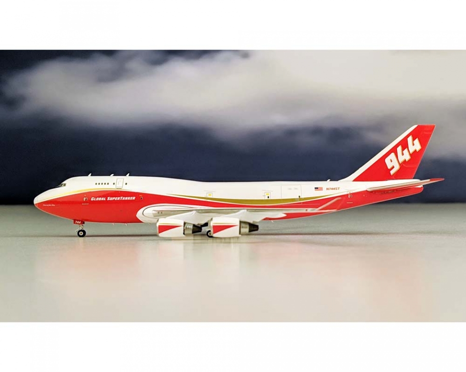 www.JetCollector.com: PHOENIX GLOBAL SUPER TANKER SERVICES B747