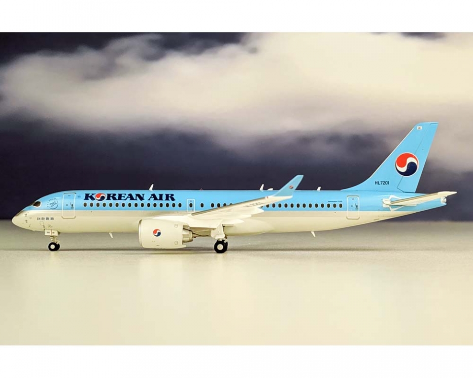 www.JetCollector.com: JC WINGS Korean Air Bombardier CS300 HL7201