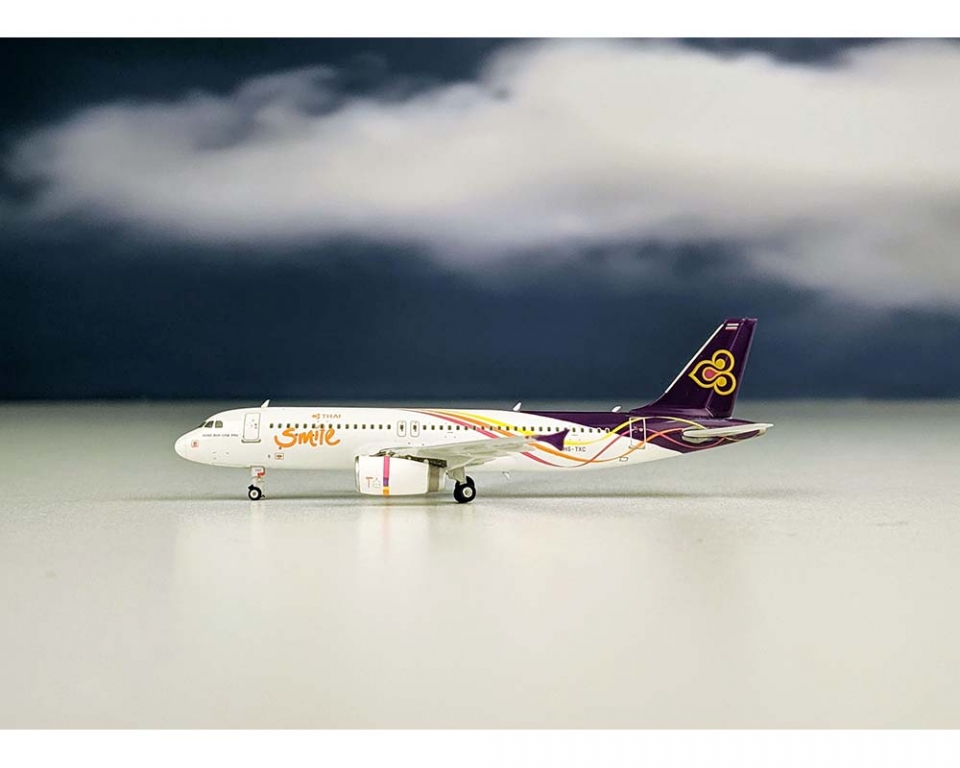 www.JetCollector.com: PHOENIX THAI SMILE A320 HS-TXC 1:400 Scale