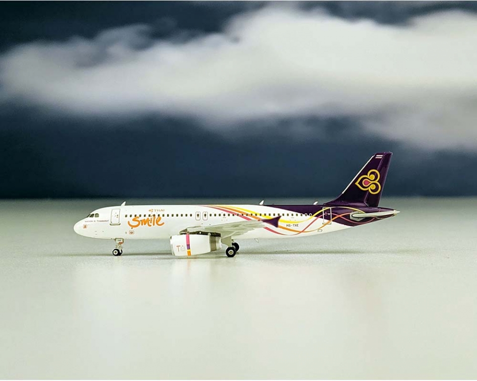 www.JetCollector.com: Thai Smile A320 HS-TXE 1:400 Scale Phoenix