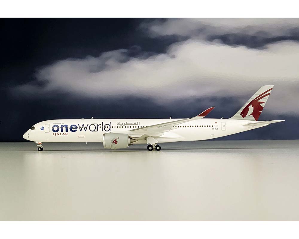 JC WINGS QATAR AIRWAYS A350-900 ONE WORLD LIVERY W/STAND A7-ALZ 1:200 Scale  JC2QTR050