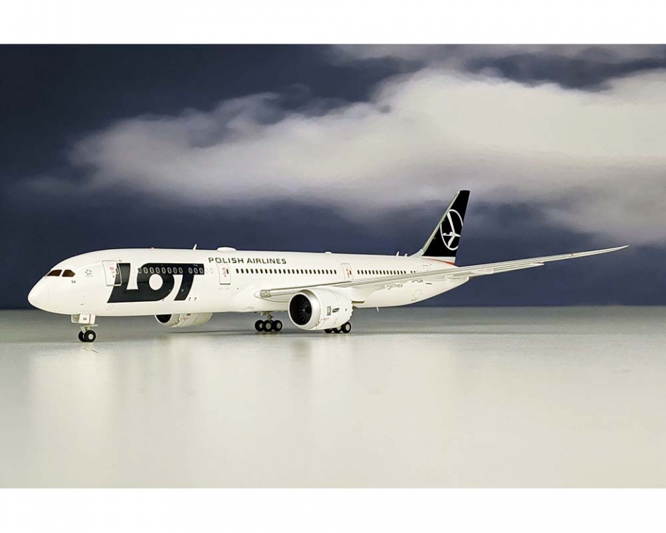 www.JetCollector.com: JC WINGS LOT POLISH B787-9 W/STAND SP-LSA 1