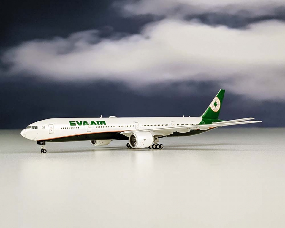 www.JetCollector.com: JC WINGS EVA AIR B777-300ER w/antenna ZK-OKT