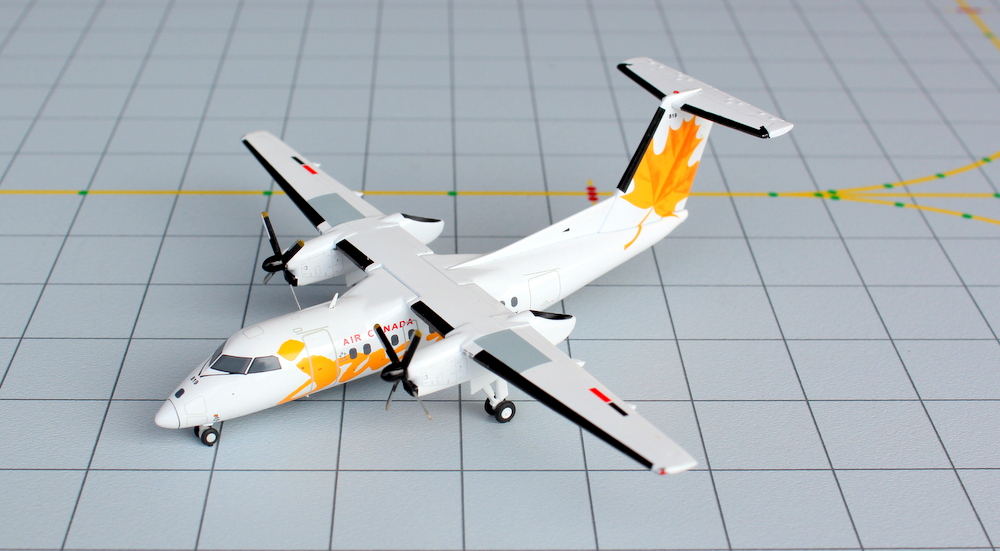 シャンティ www.JetCollector.com: JC WINGS Air Canada Jazz Yellow Dash-100 w