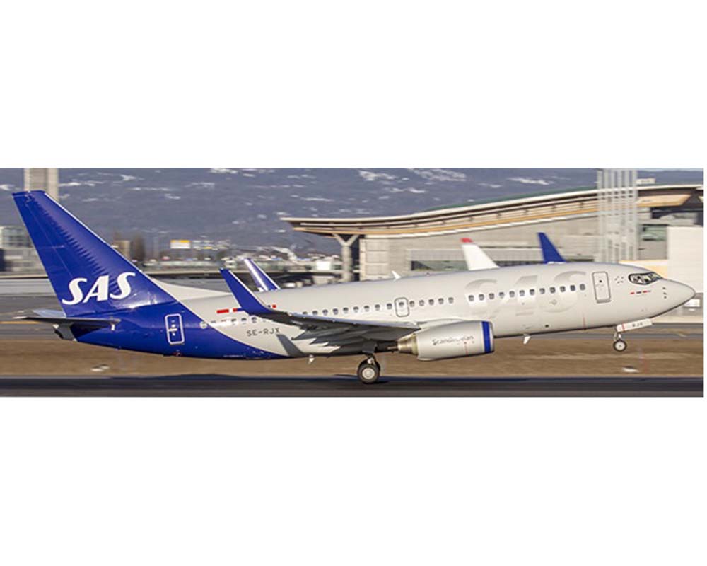 www.JetCollector.com: SAS B737-700 New Livery, Flaps,w/Stand SE