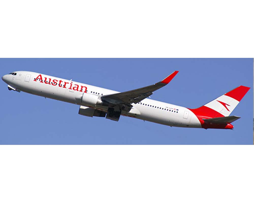 www.JetCollector.com: AUSTRIAN AIRLINES Boeing B767-300ER OE-LAX 1