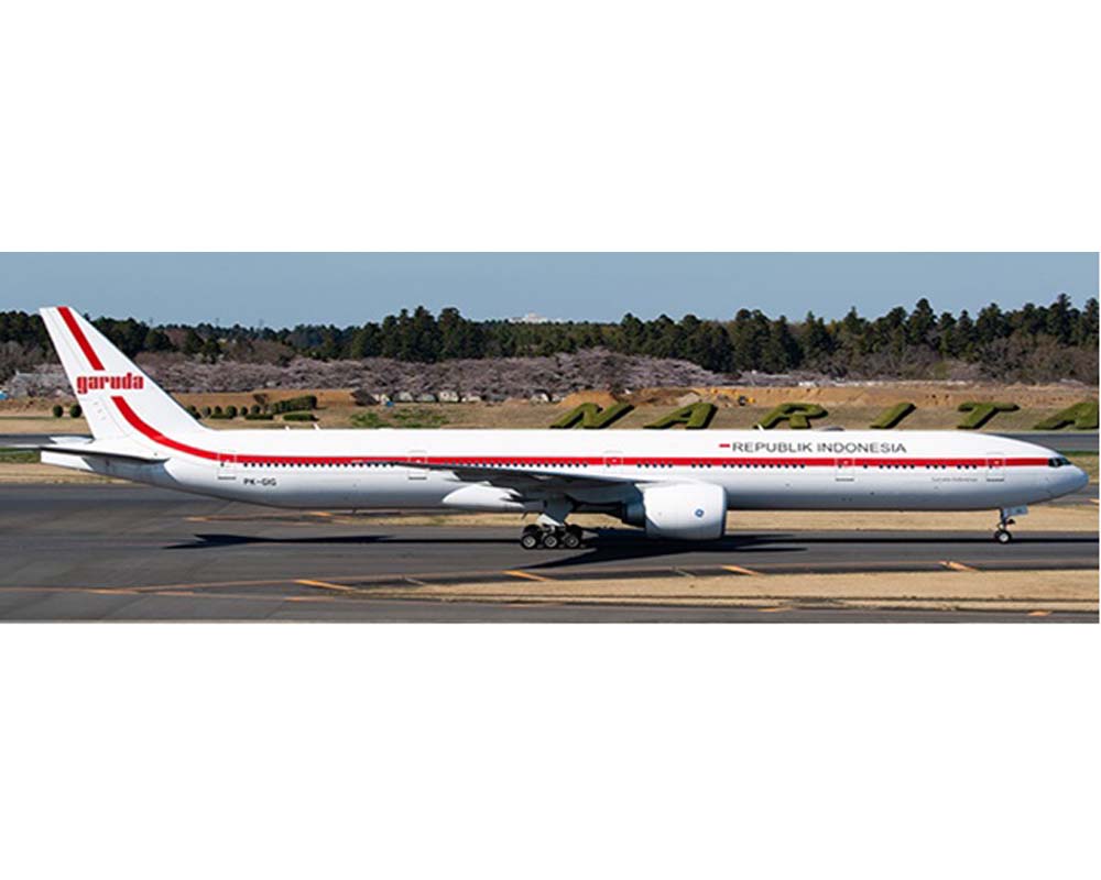 www.JetCollector.com: Garuda Retro Republik B777-300ER, Flaps PK