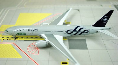 www.JetCollector.com: Alitalia (Skyteam) B777-200 EI-DDH 1:400