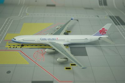 www.JetCollector.com: China Airlines A340-300 B-18003
