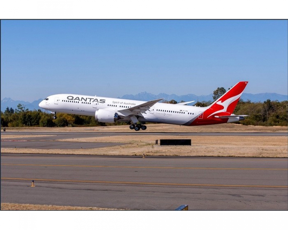 www.JetCollector.com: PHOENIX QANTAS BOEING 787-900 VH-ZNA 1:400